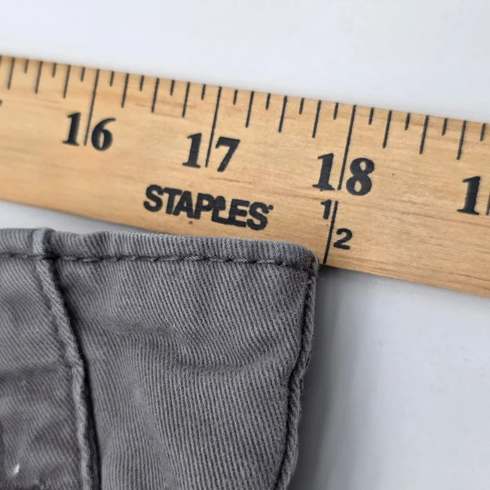 Signature by Levi Strauss Cargo Shorts Mens 36 Gray Cotton Twill Multi Pocket